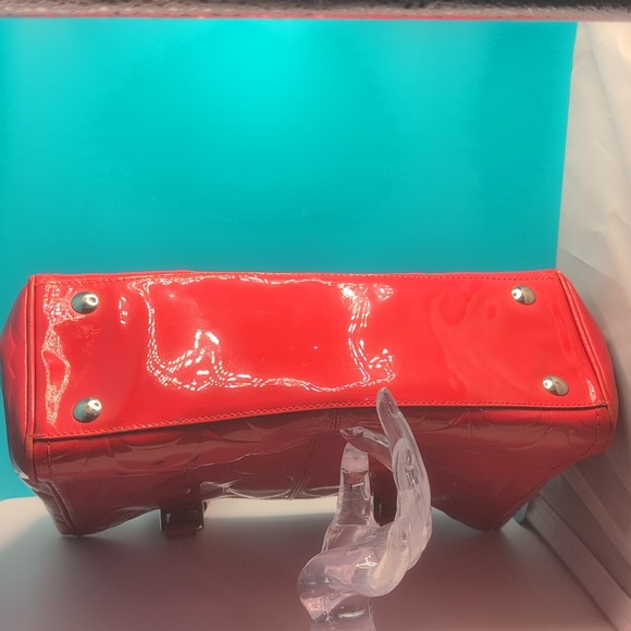 Coach-Coral Patent Leather-Handbag Not Red - Picture 3 of 11